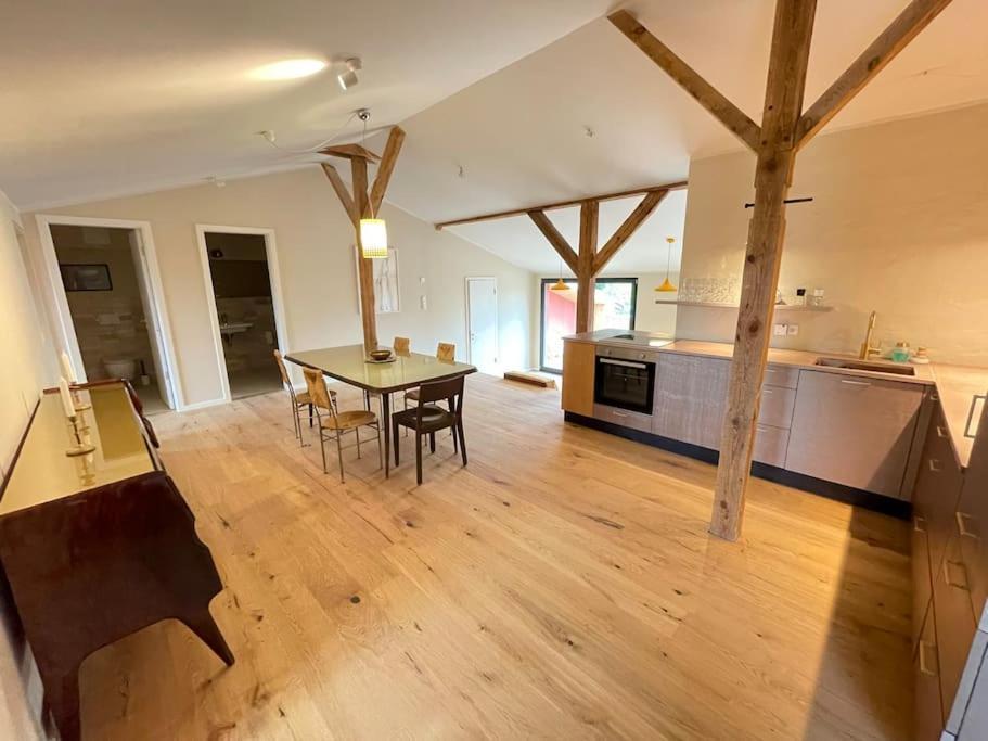Grosse Wohnung Mit Loggia Templin Ngoại thất bức ảnh