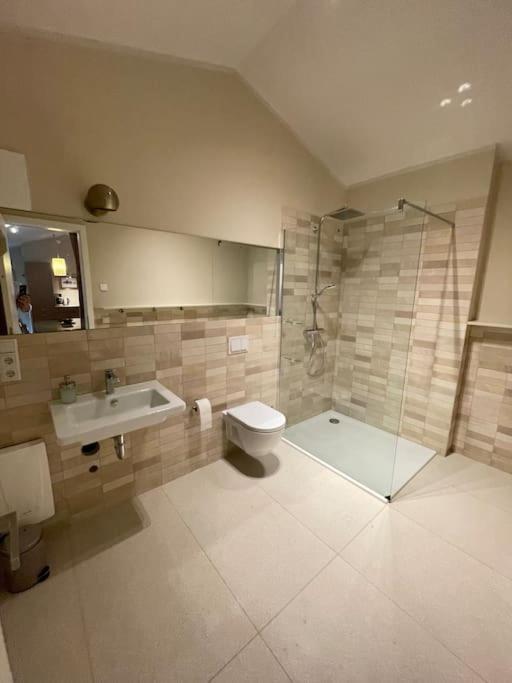 Grosse Wohnung Mit Loggia Templin Ngoại thất bức ảnh