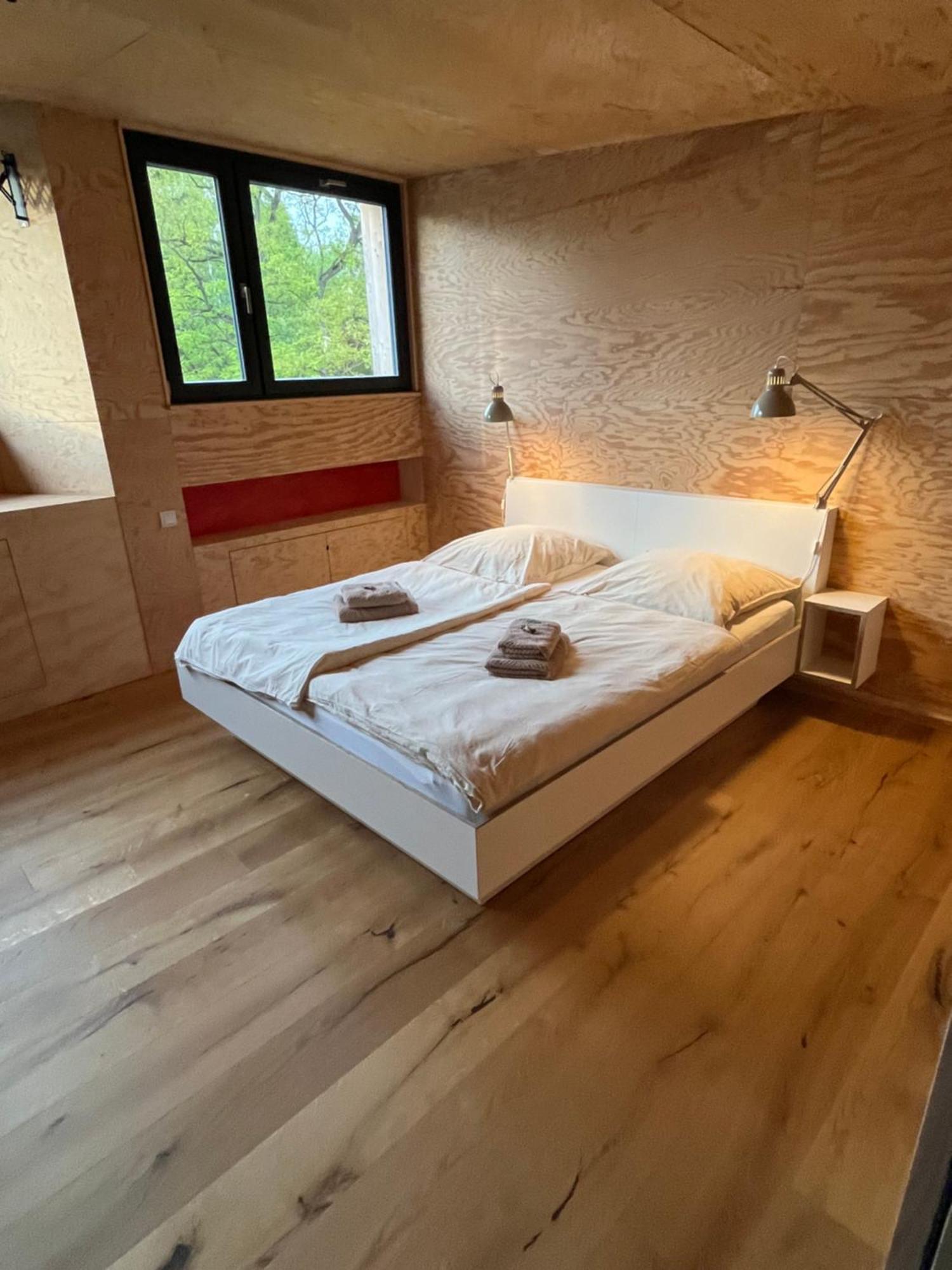 Grosse Wohnung Mit Loggia Templin Ngoại thất bức ảnh